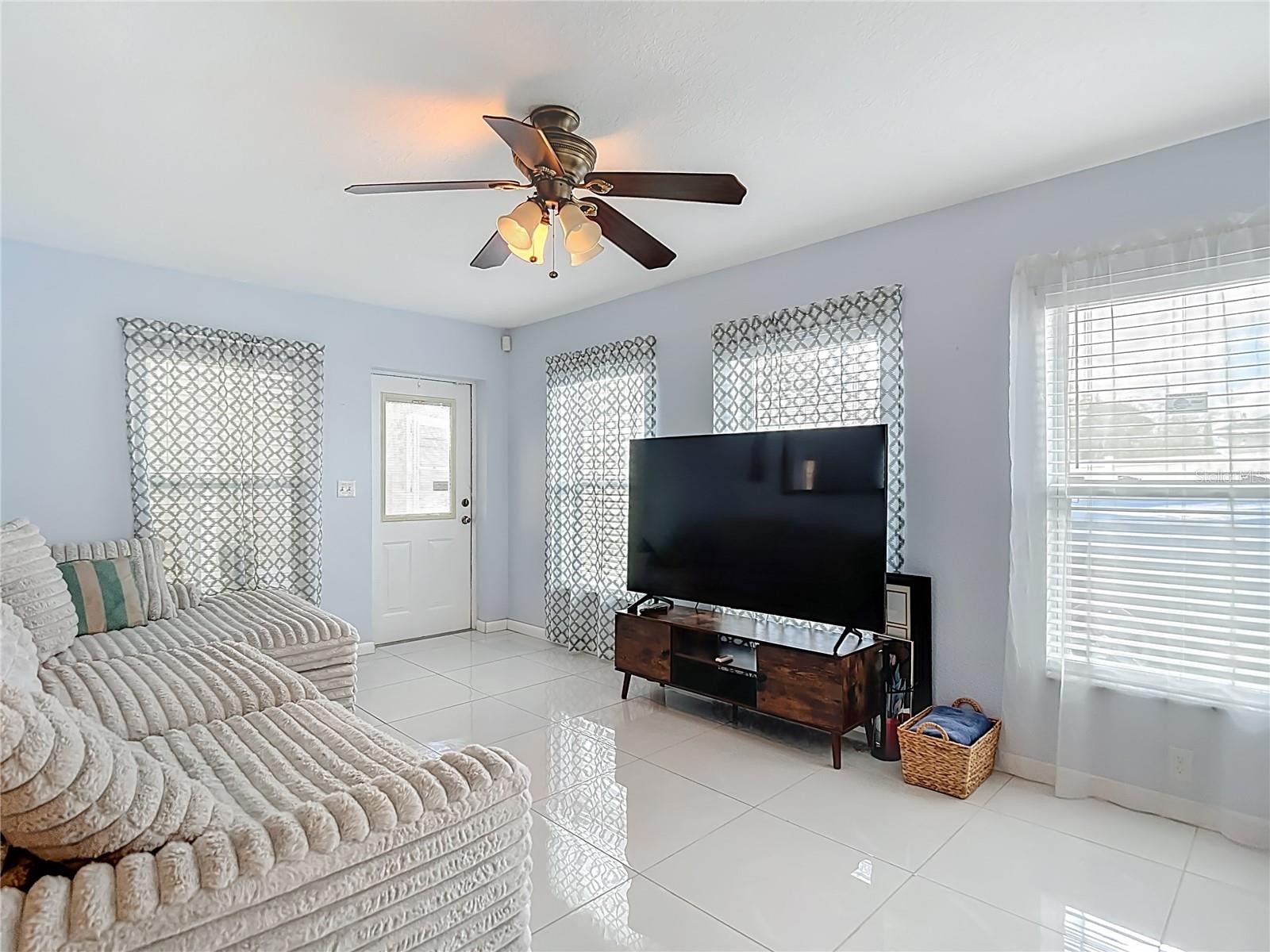 SPRING HILL - Residential