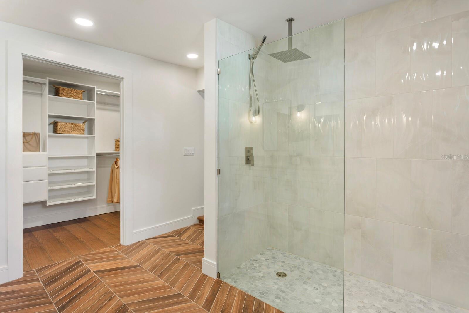 MAC FARLANE PARK - Residential