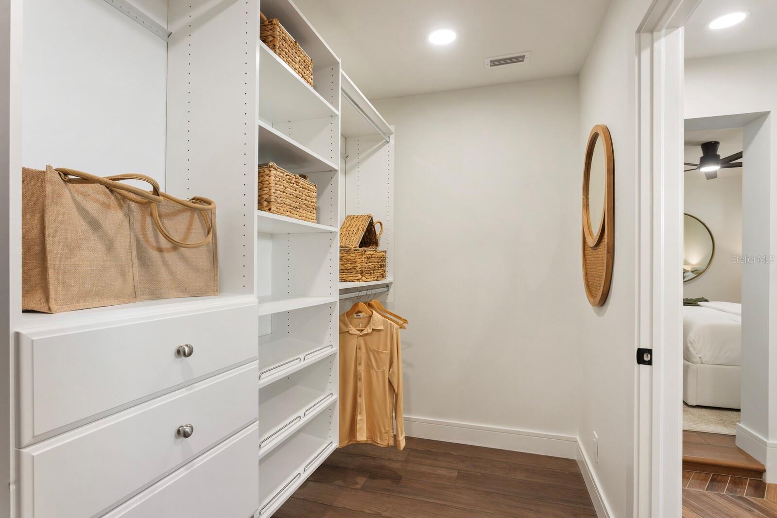 MAC FARLANE PARK - Residential