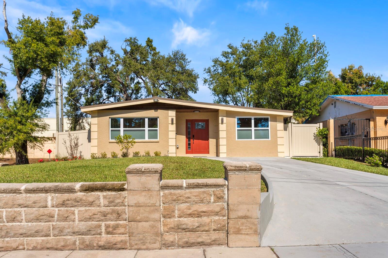 MAC FARLANE PARK - Residential