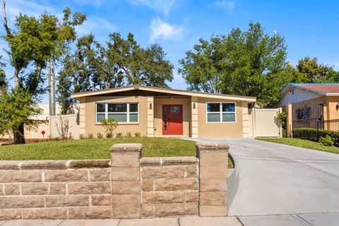 Photo of 3123 W La Salle Street, Tampa, FL 33607 (MLS # TB8450611)