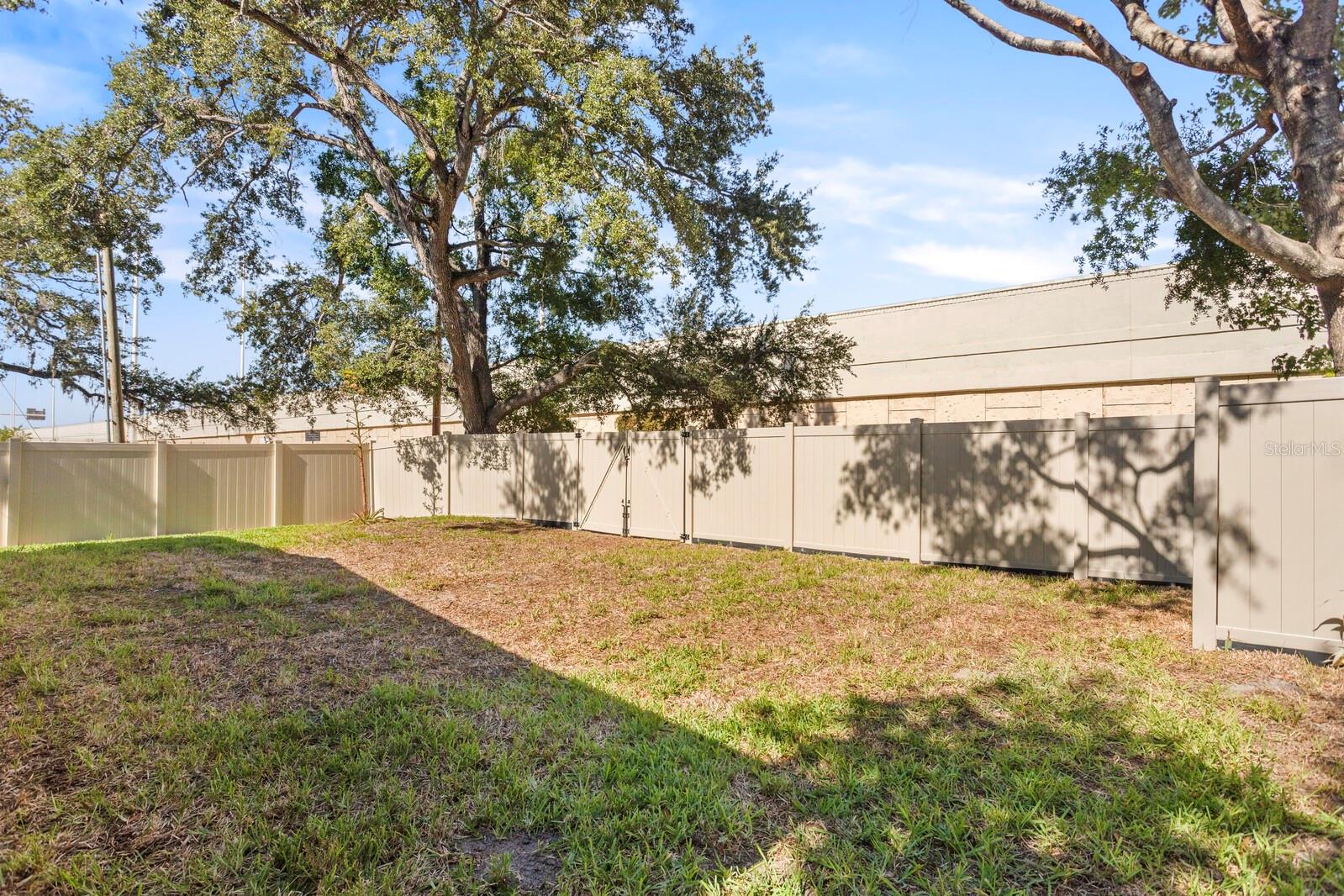 MAC FARLANE PARK - Residential