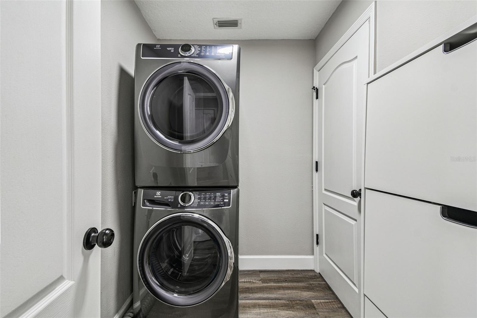 PAVILION PH 2 - Residential