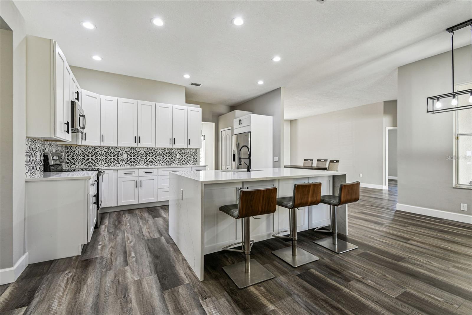 PAVILION PH 2 - Residential