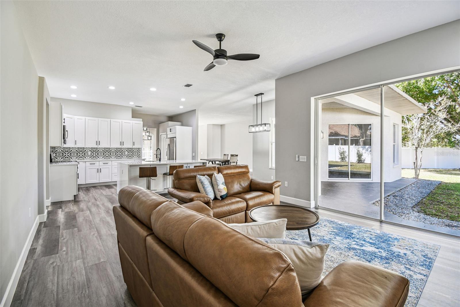 PAVILION PH 2 - Residential