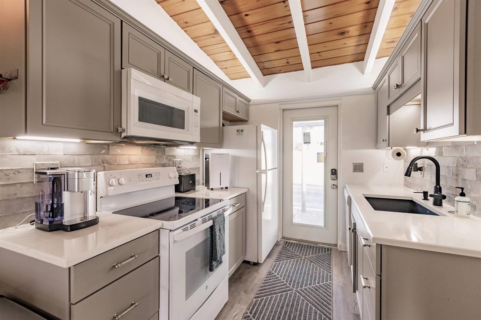 CASA MAR - Residential Lease