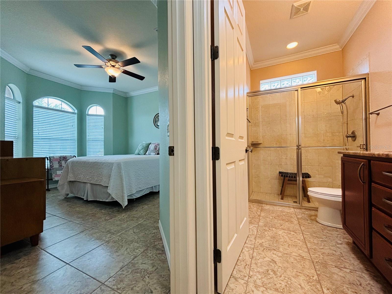 3834 LITCHFIELD LOOP