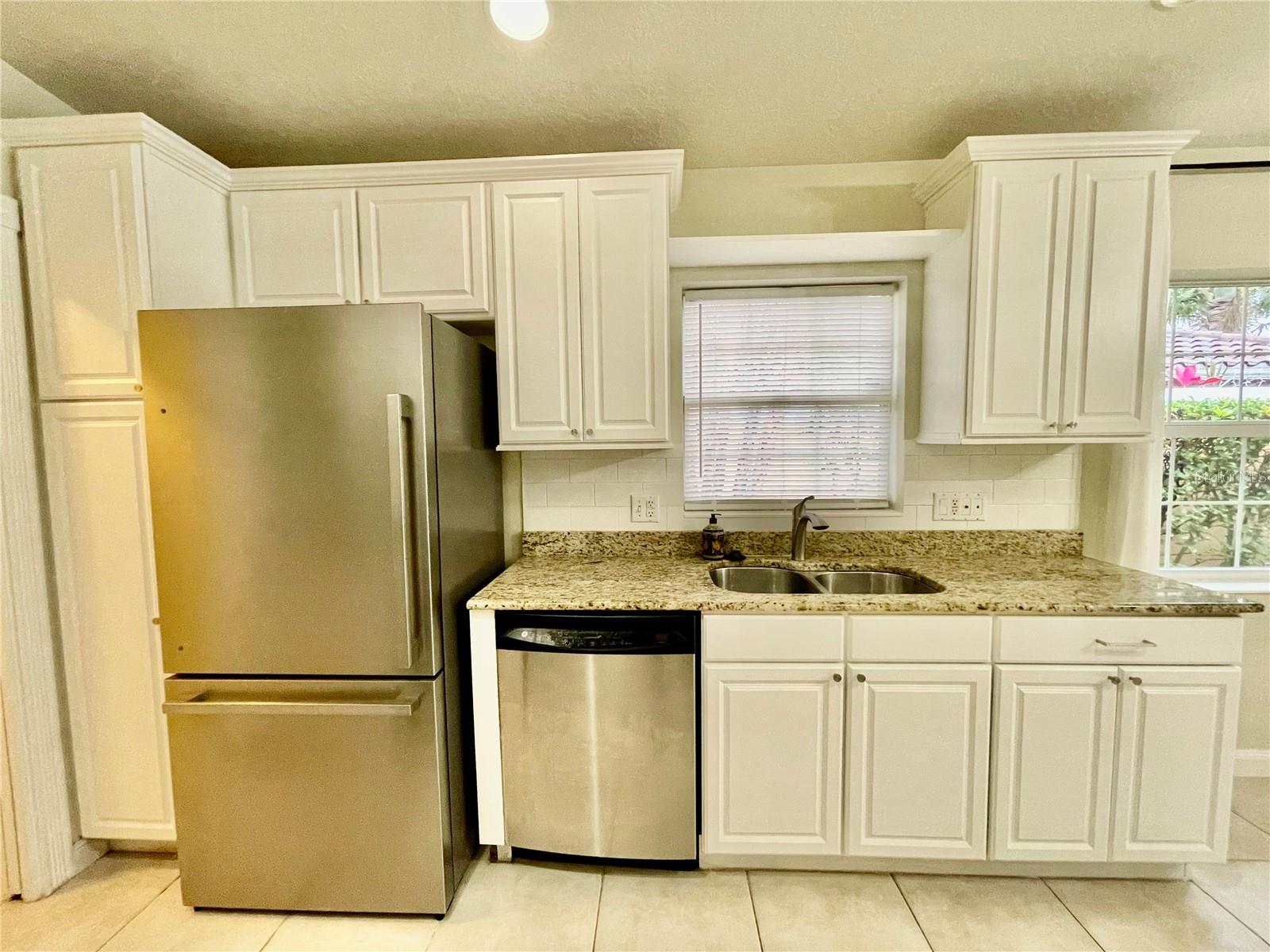 VILLAGEWALK/LK NONAD & 01 - Residential Lease