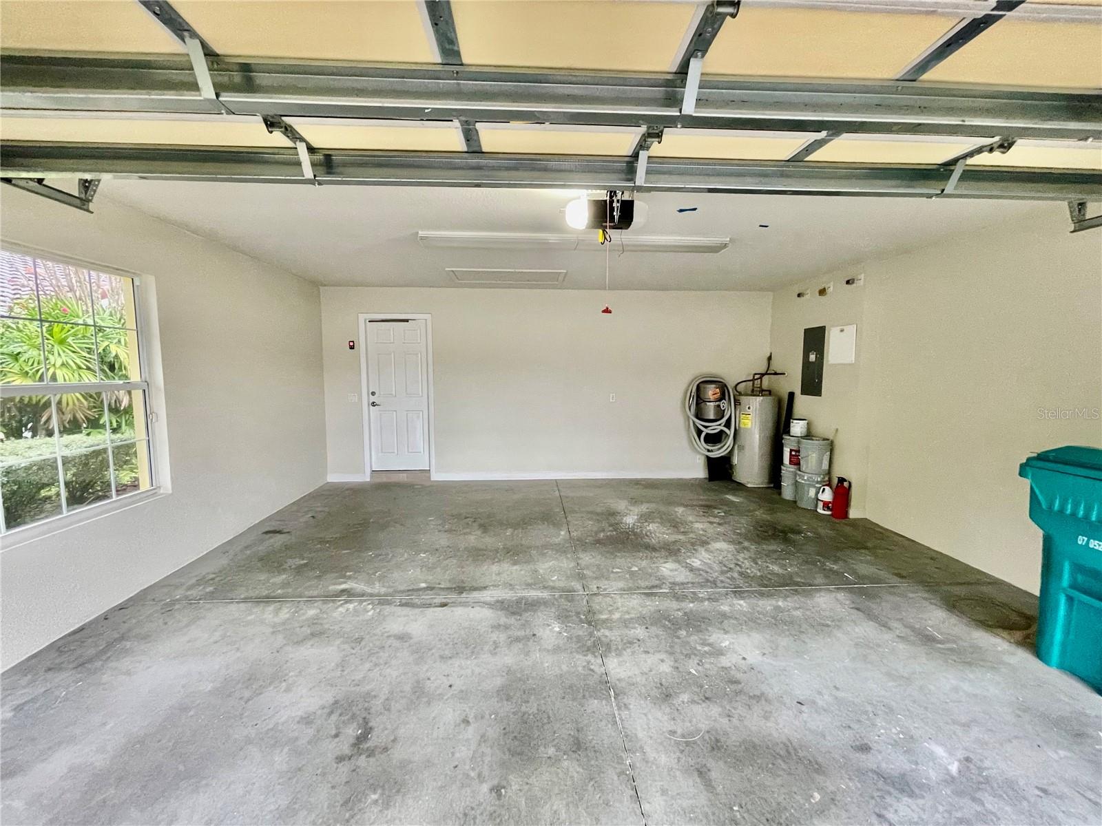 VILLAGEWALK/LK NONAD & 01 - Residential Lease