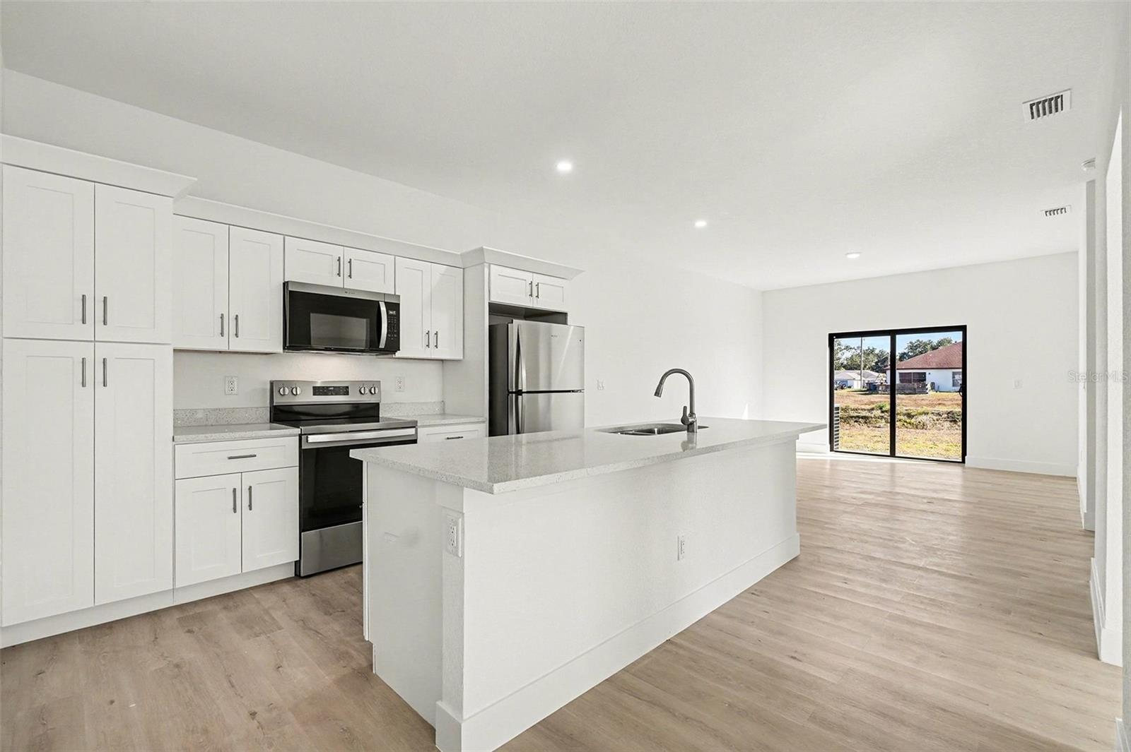 LEHIGH ESTATES - Residential Income