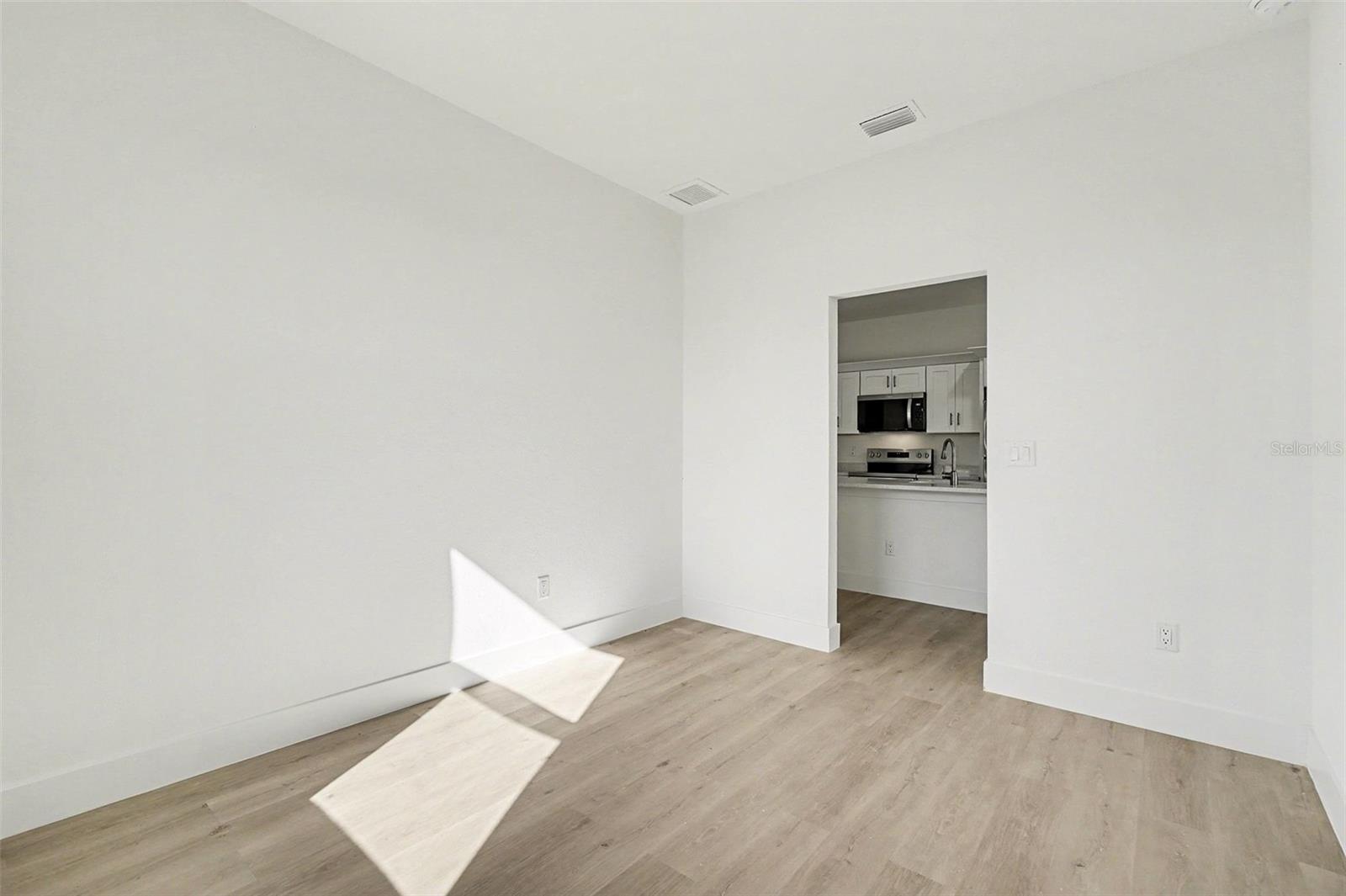 LEHIGH ESTATES - Residential Income