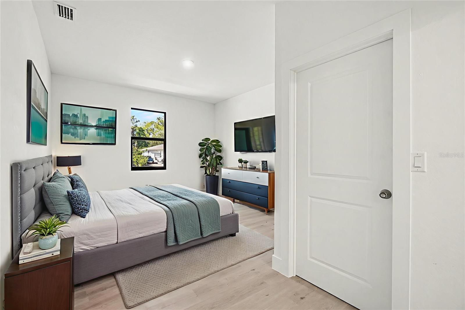 LEHIGH ESTATES - Residential Income