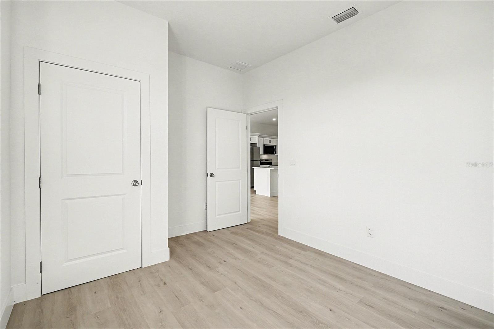 LEHIGH ESTATES - Residential Income