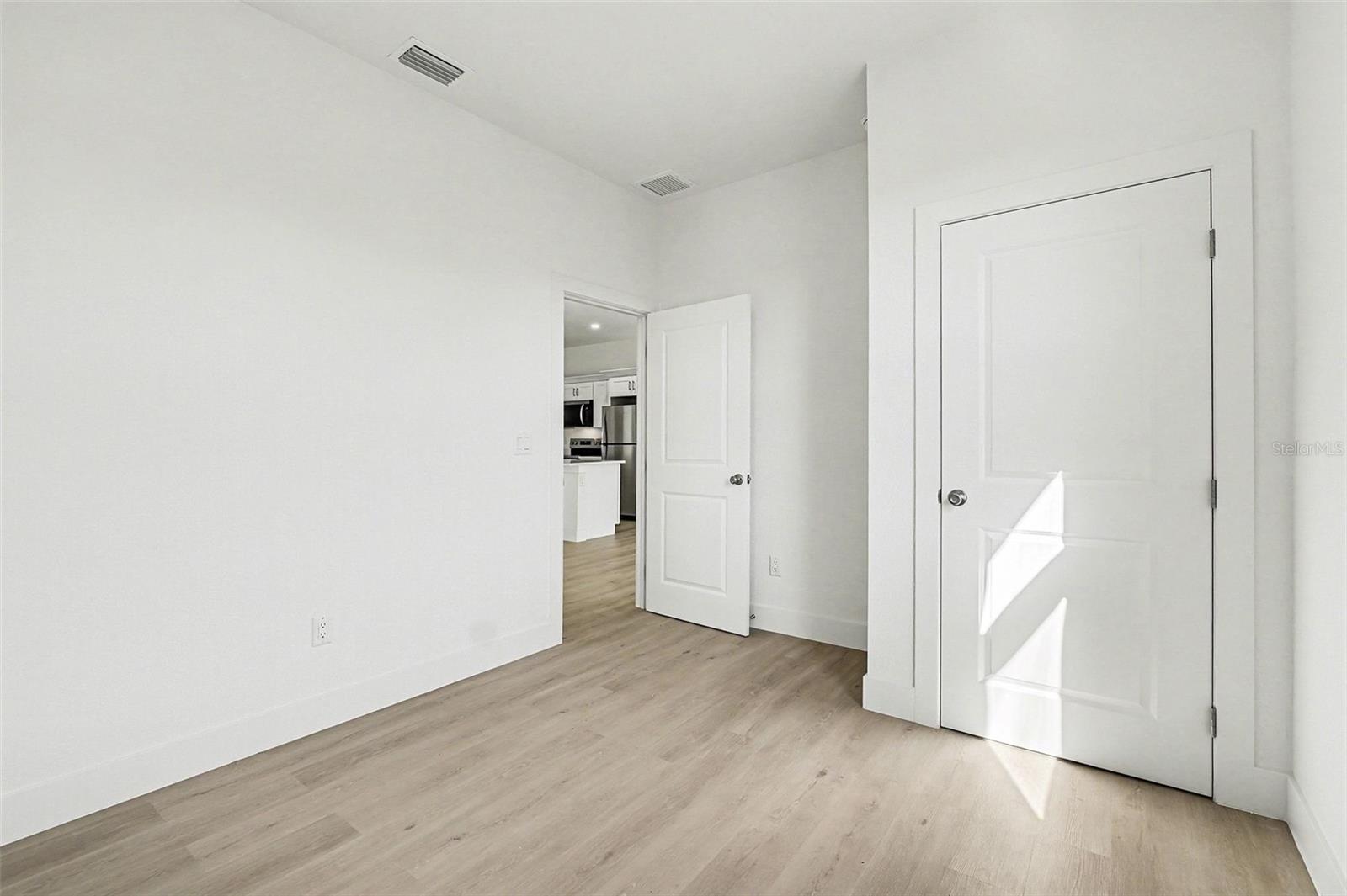 LEHIGH ESTATES - Residential Income