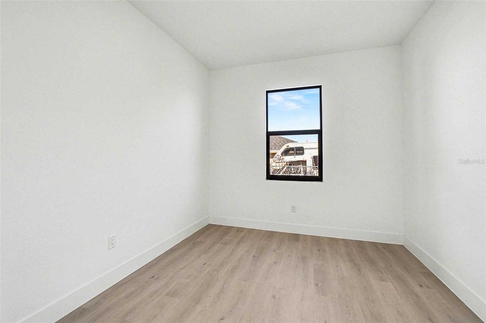 LEHIGH ESTATES - Residential Income