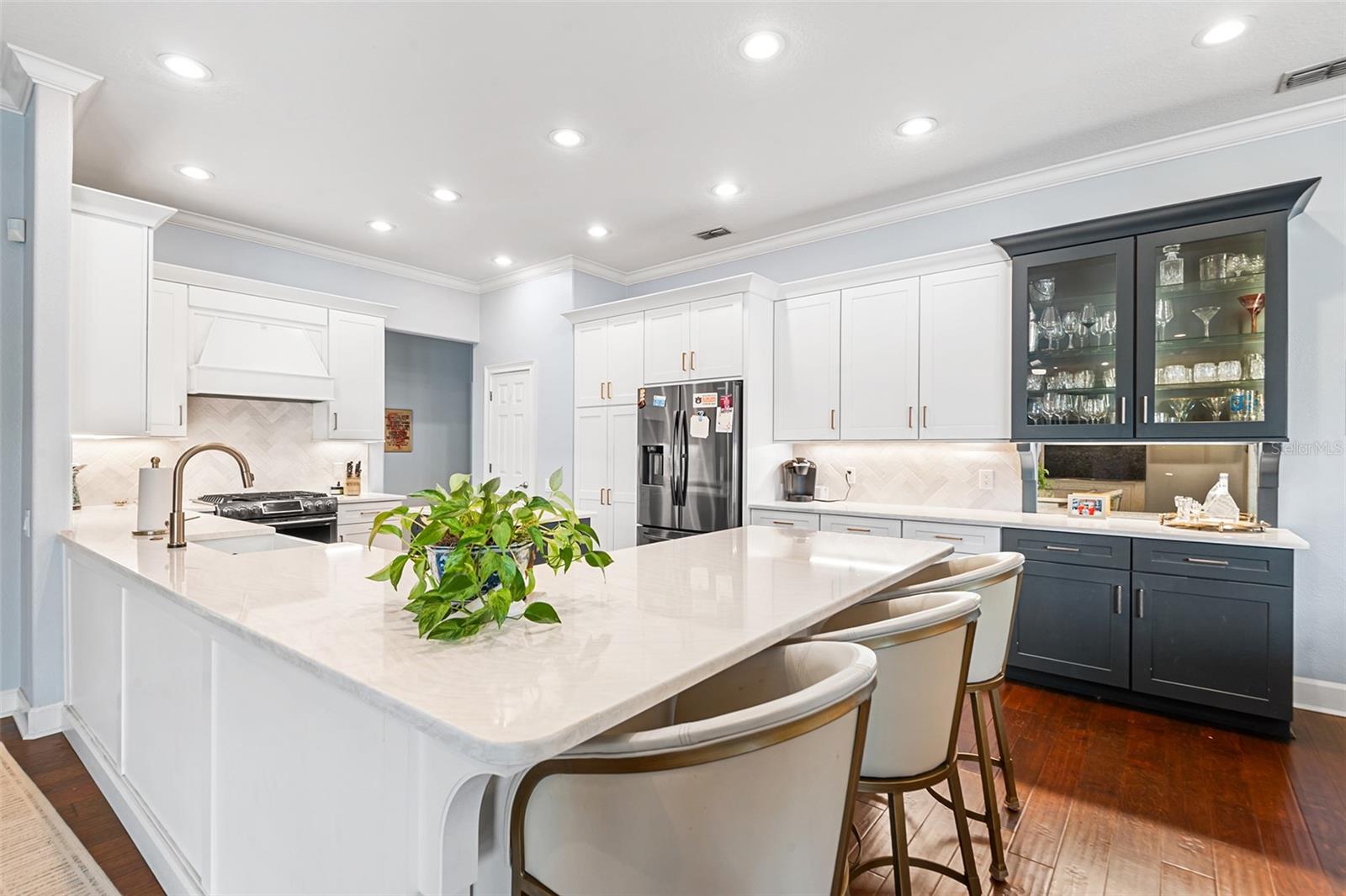 HAMILTON SOUTH - Residential