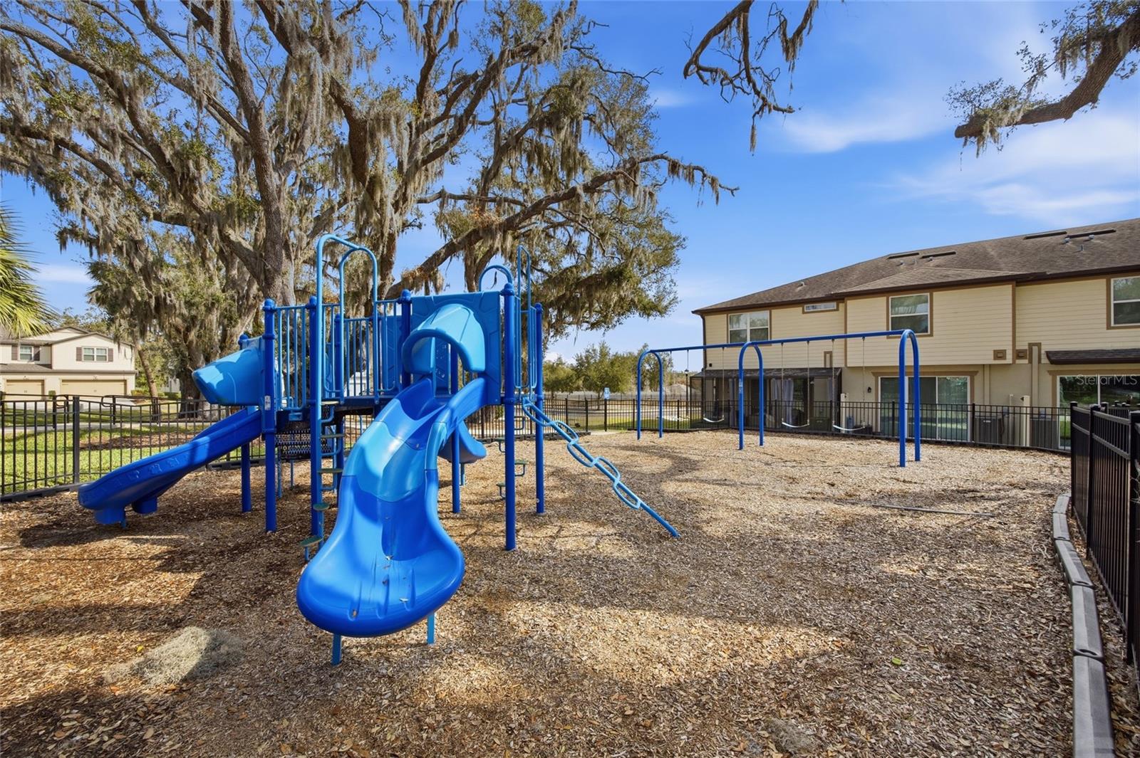 REGO PALMS - Residential