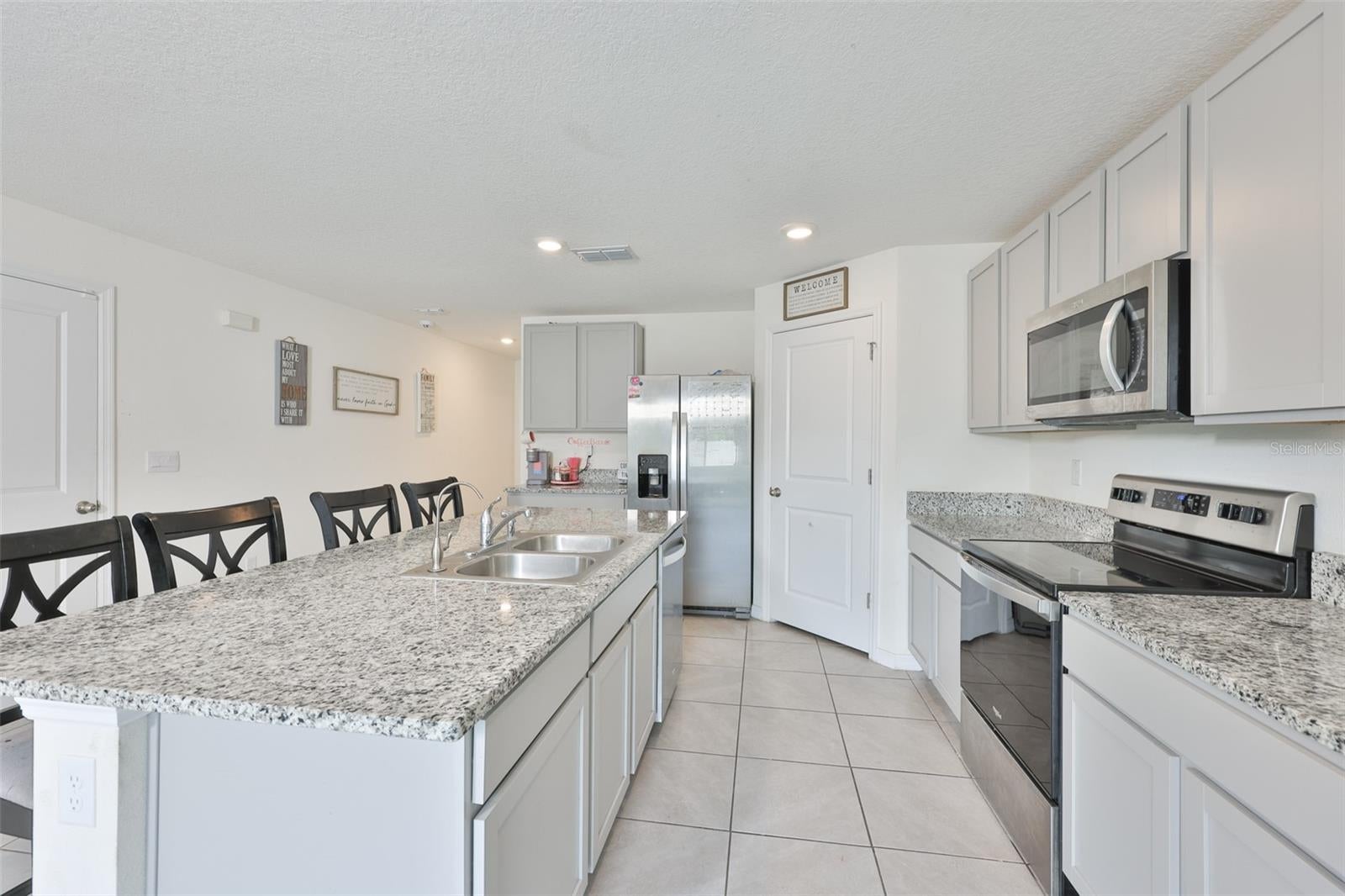 5244 FIDDLE FIG AVENUE