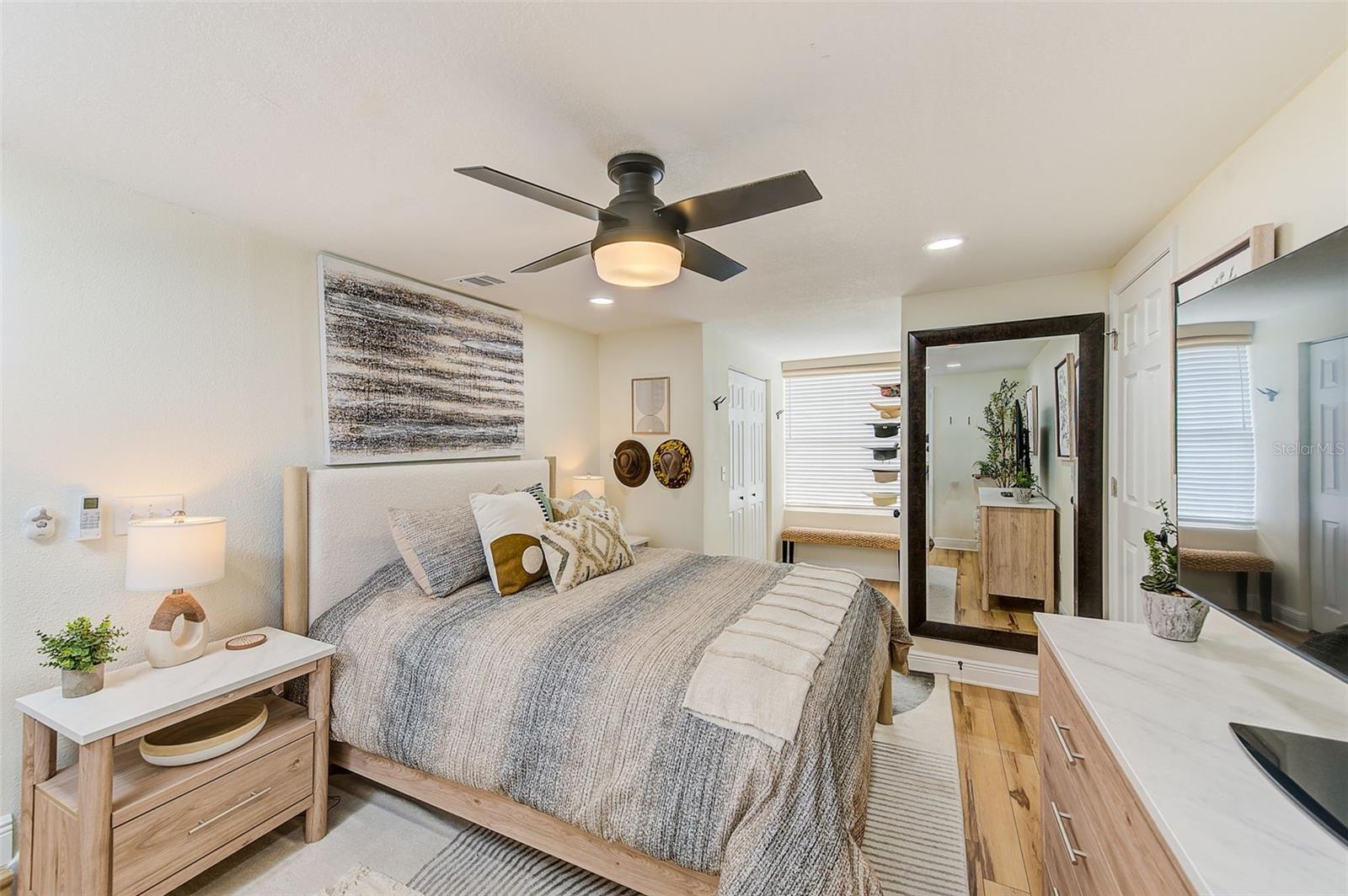 GANDY GARDENS 1 - Residential