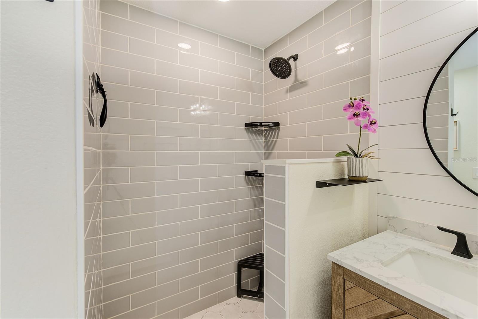 GANDY GARDENS 1 - Residential