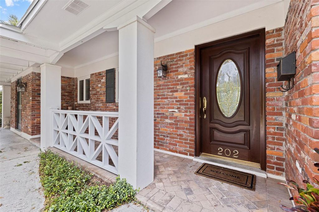 Photo of 202 S Obrien Street, Tampa, FL 33609 (MLS # TB8429474)