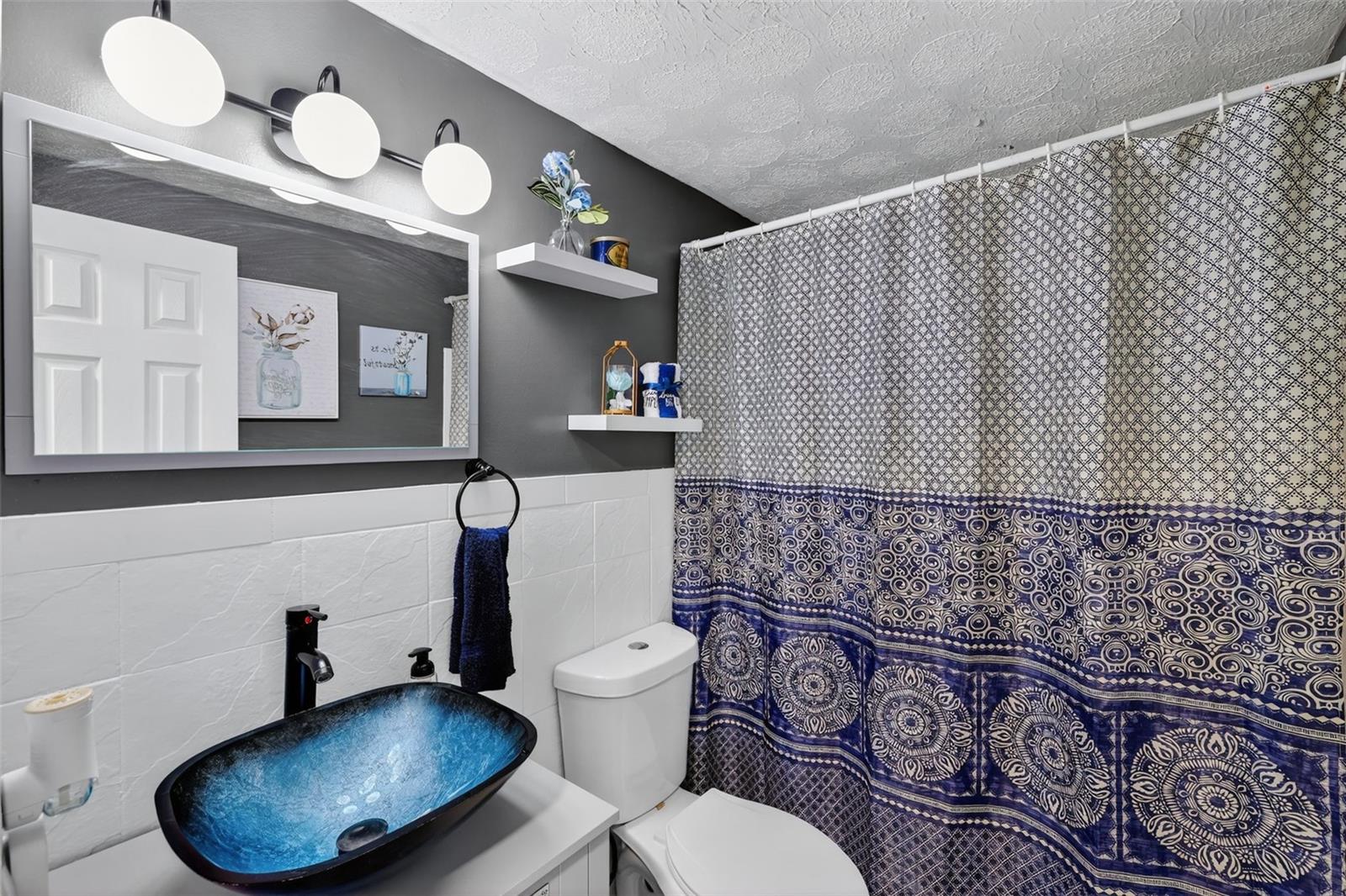 TAHITIAN HOMES - Residential