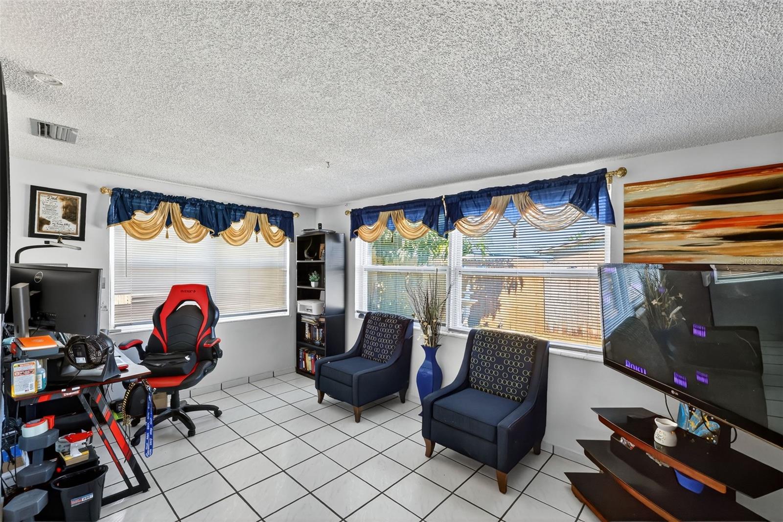 TAHITIAN HOMES - Residential