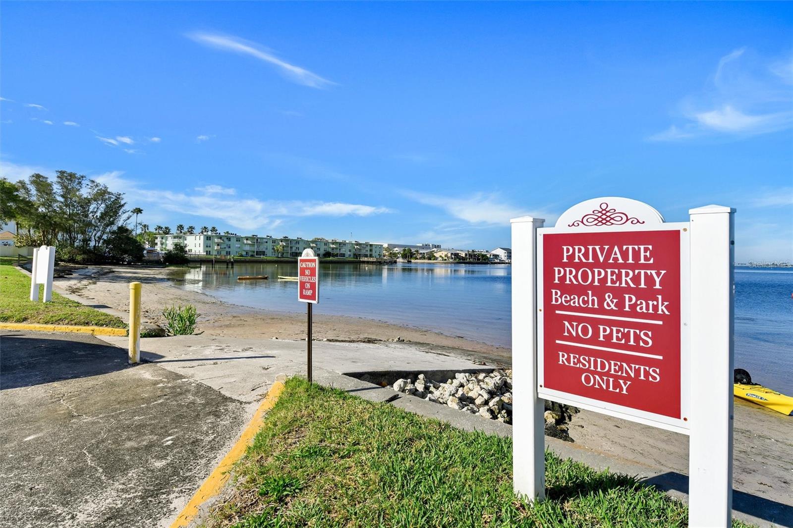 MEDITERRANEAN MANORS - Residential