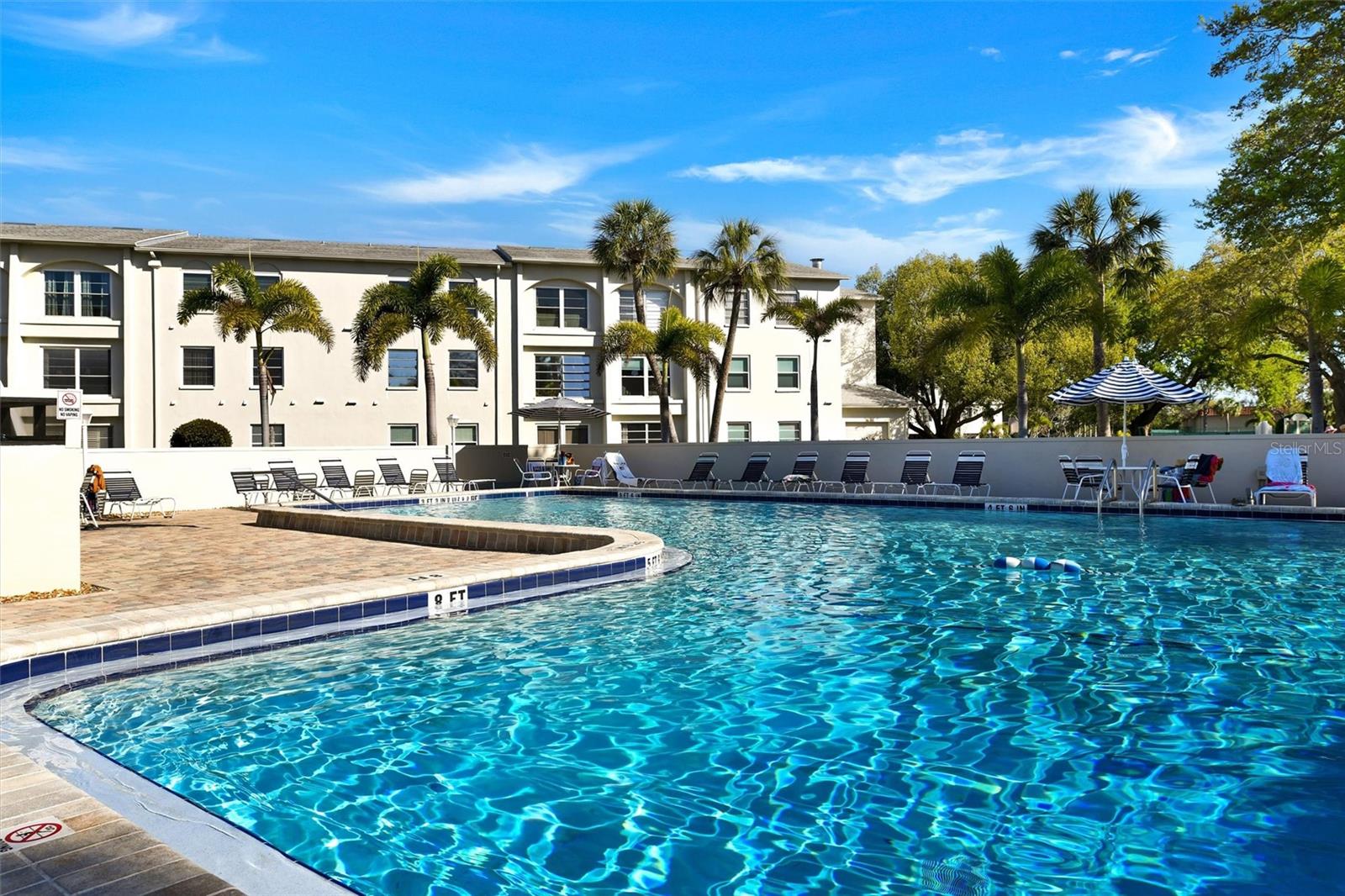 MEDITERRANEAN MANORS - Residential