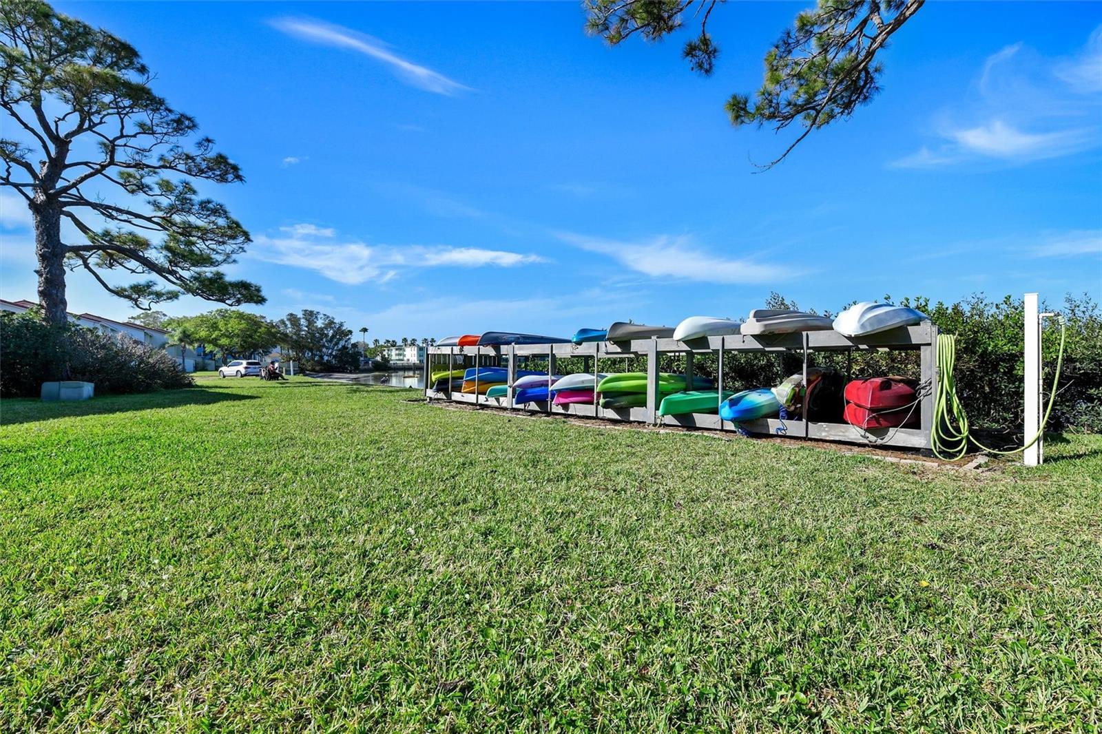 MEDITERRANEAN MANORS - Residential