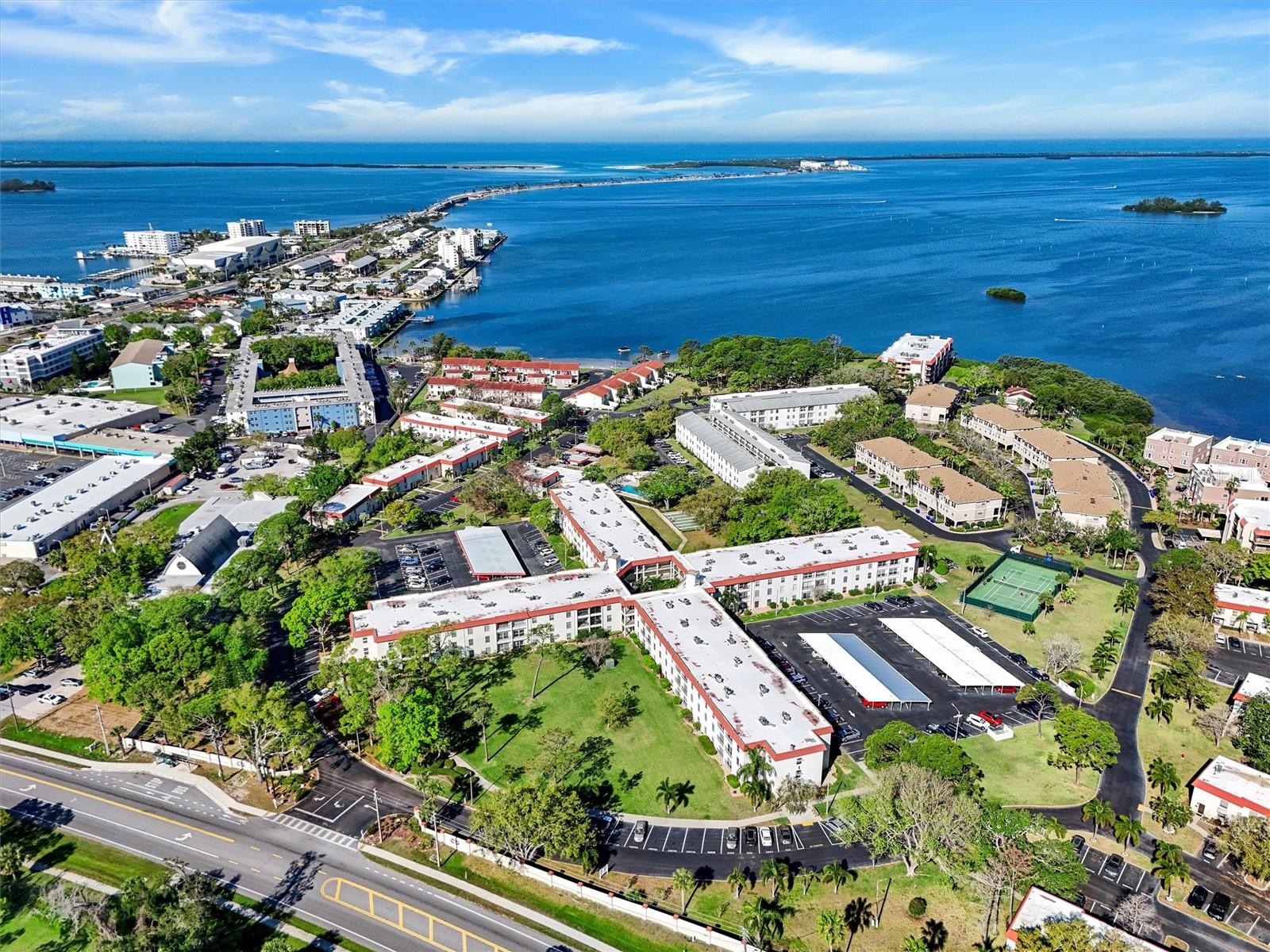 MEDITERRANEAN MANORS - Residential