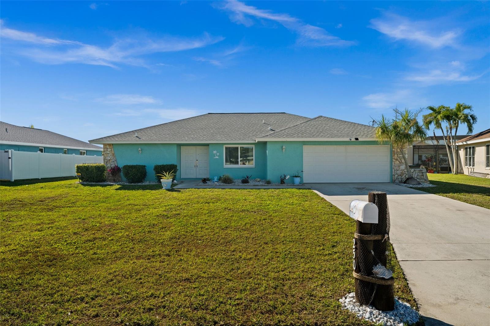 CAPE CORAL - Residential