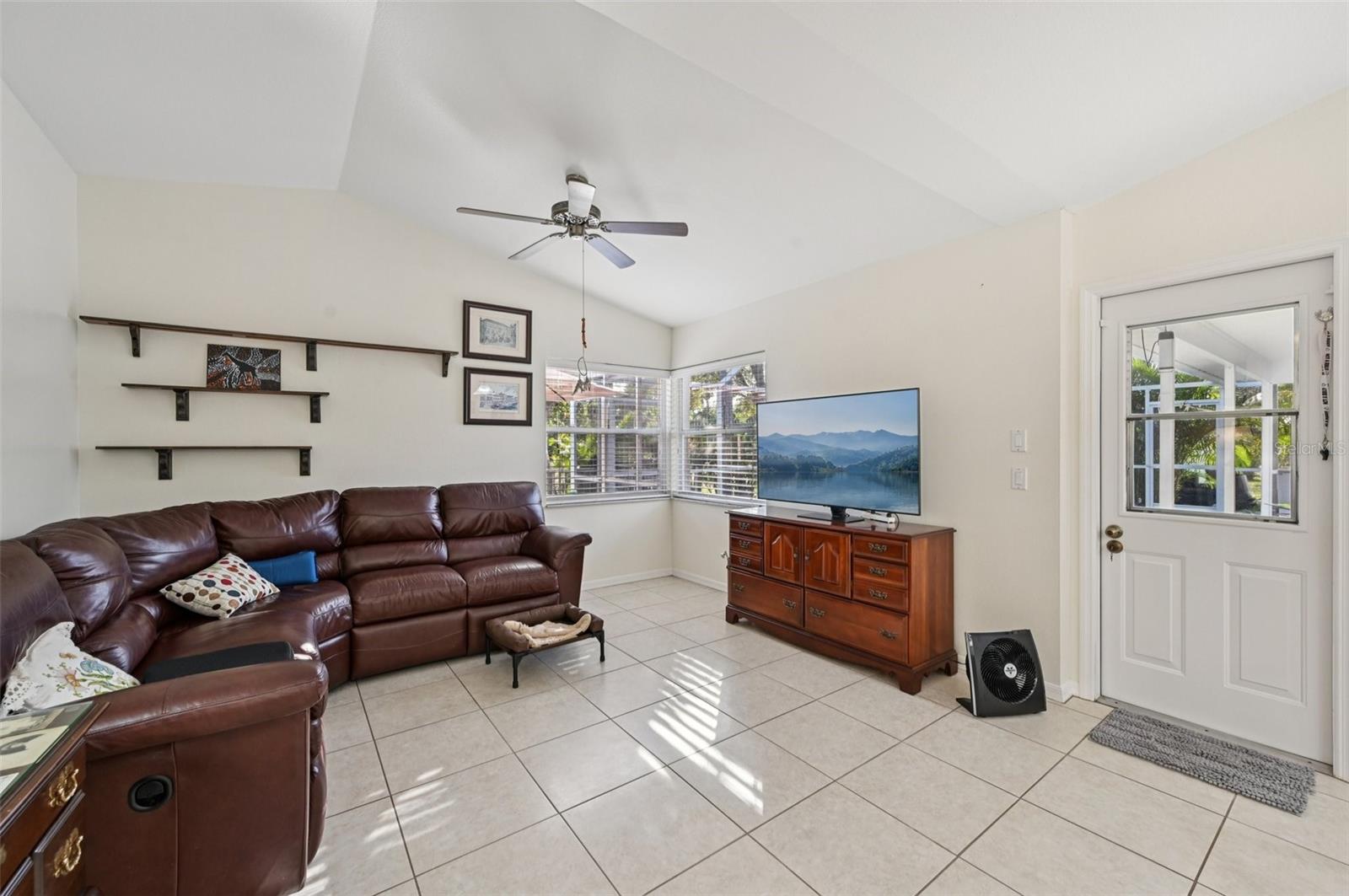 ARTIST ACRES - Residential