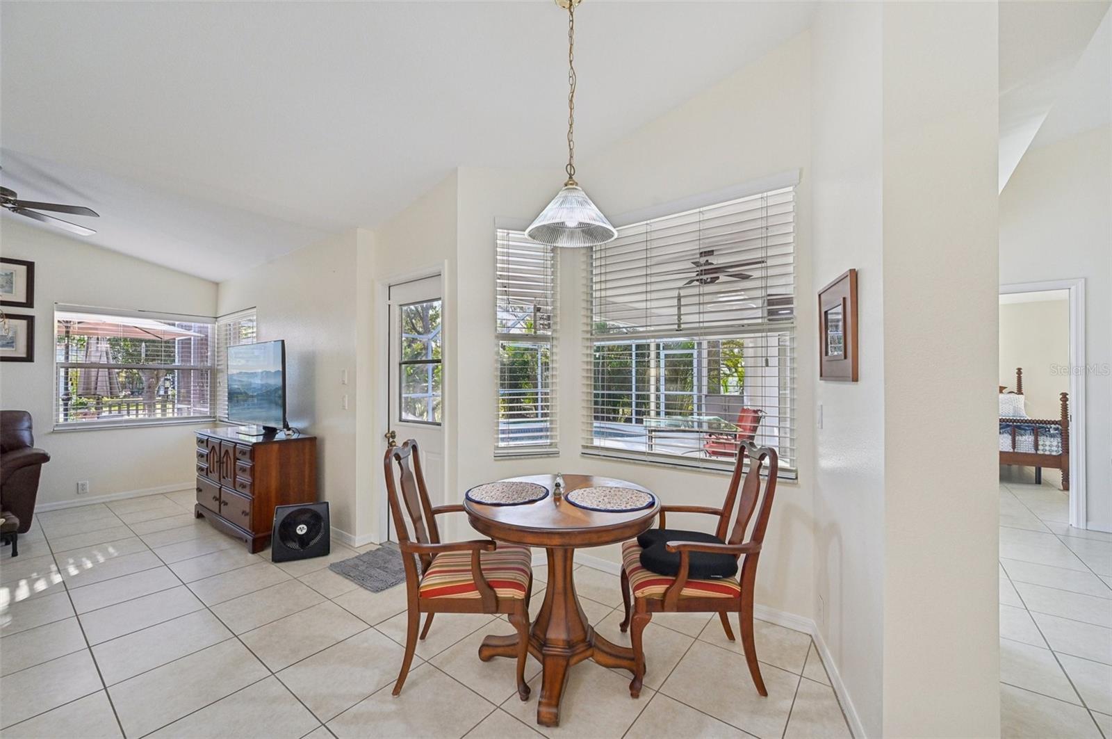 ARTIST ACRES - Residential