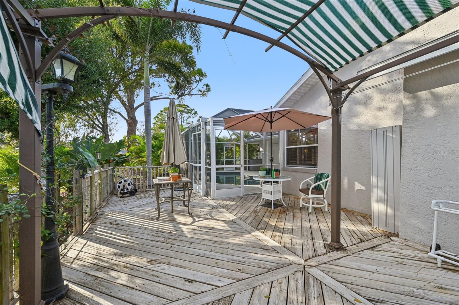 ARTIST ACRES - Residential