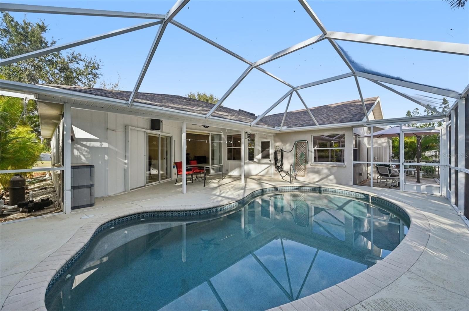 ARTIST ACRES - Residential