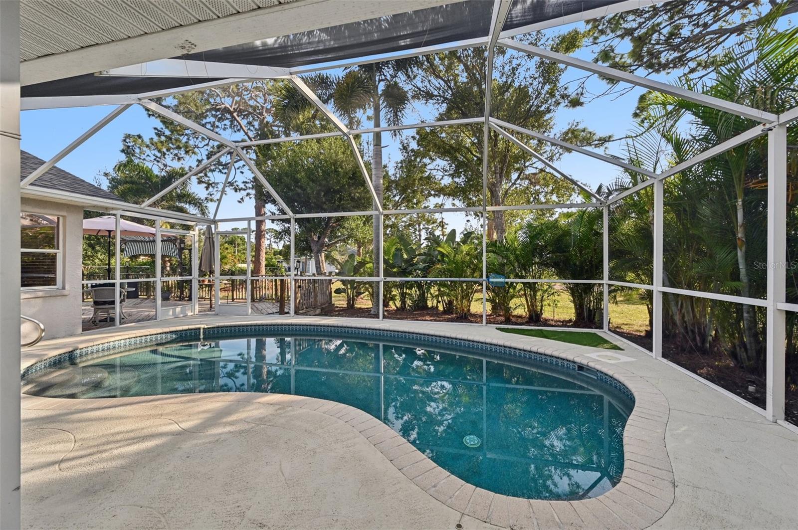 ARTIST ACRES - Residential