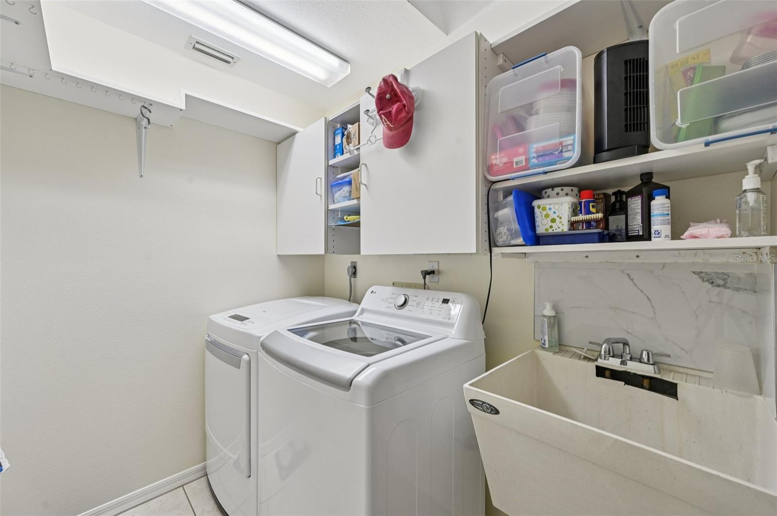 ARTIST ACRES - Residential