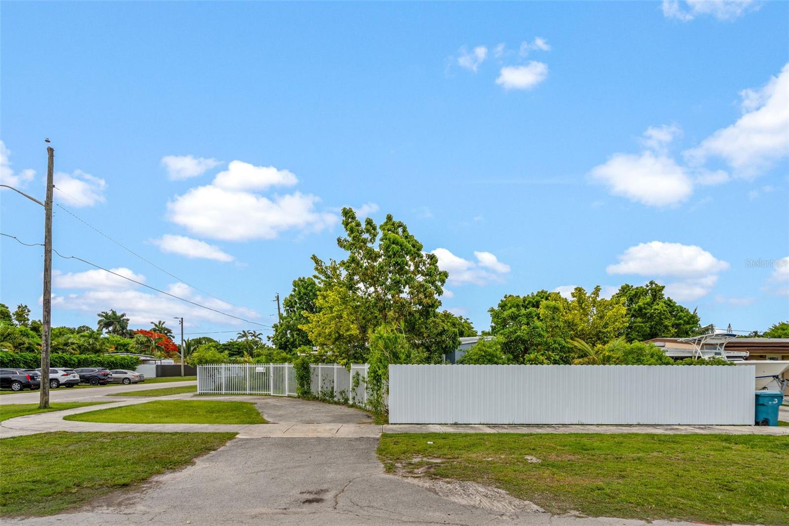 601 NE 12TH STREET