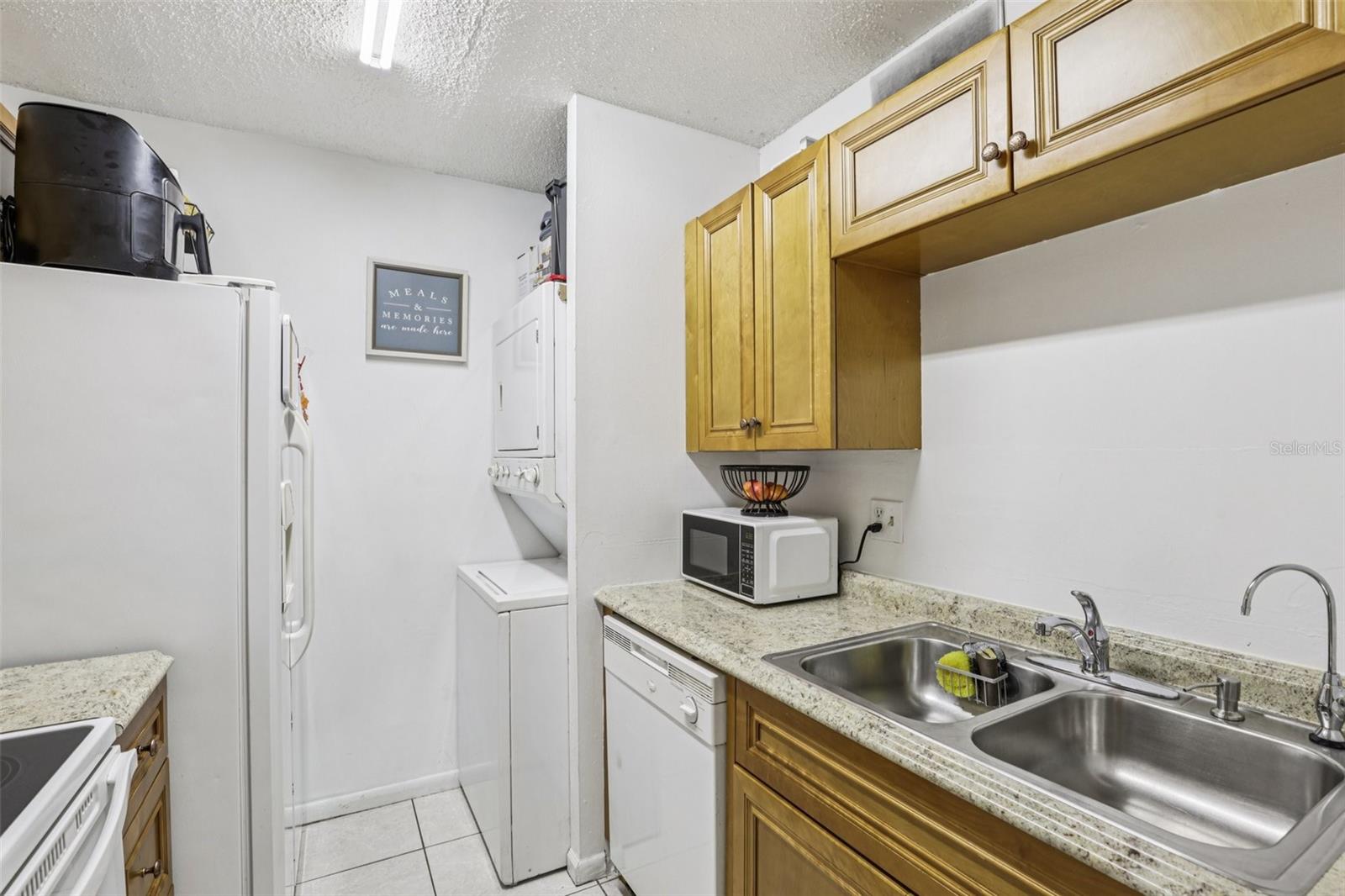 LAKEWOOD VILLAGE OF CORAL SPRINGS - Residential