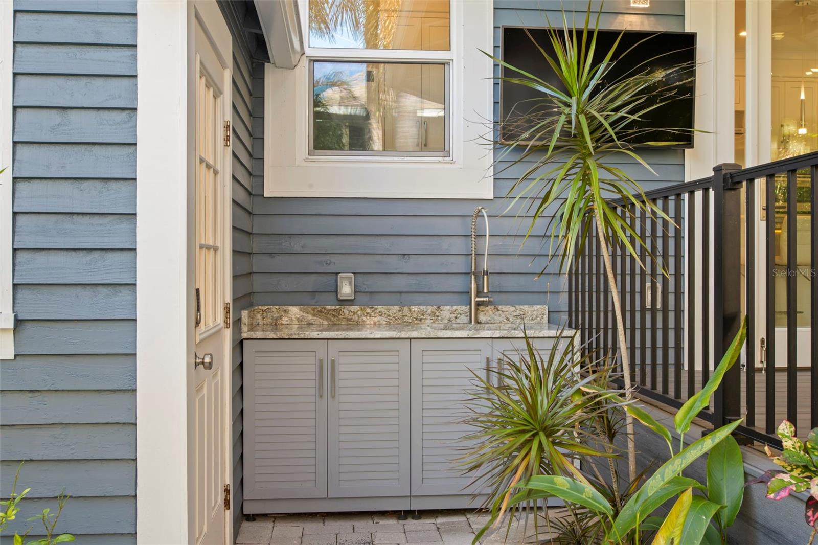 BAY SHORE REV - Residential