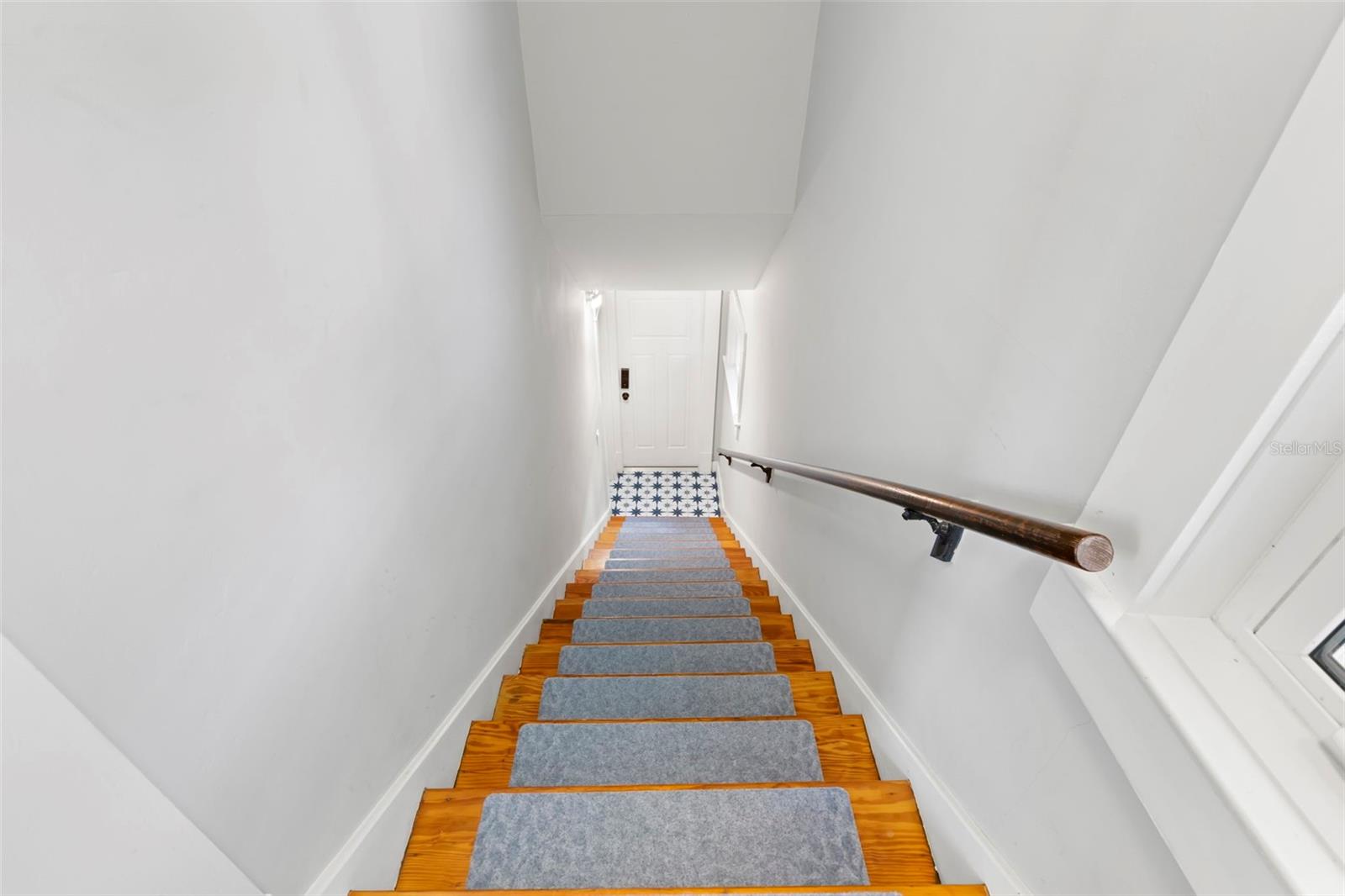 BAY SHORE REV - Residential