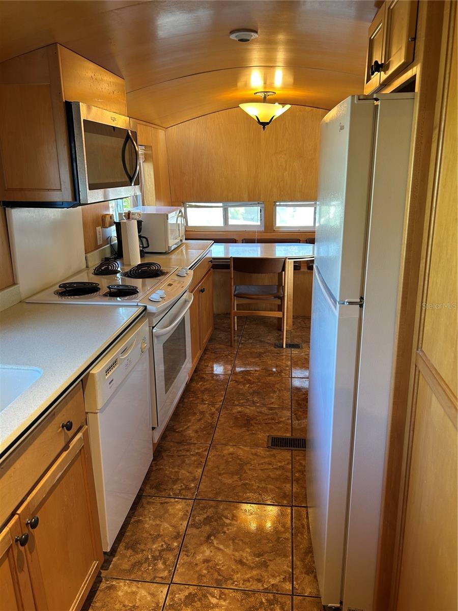 SADDLEBAG LAKE - Residential