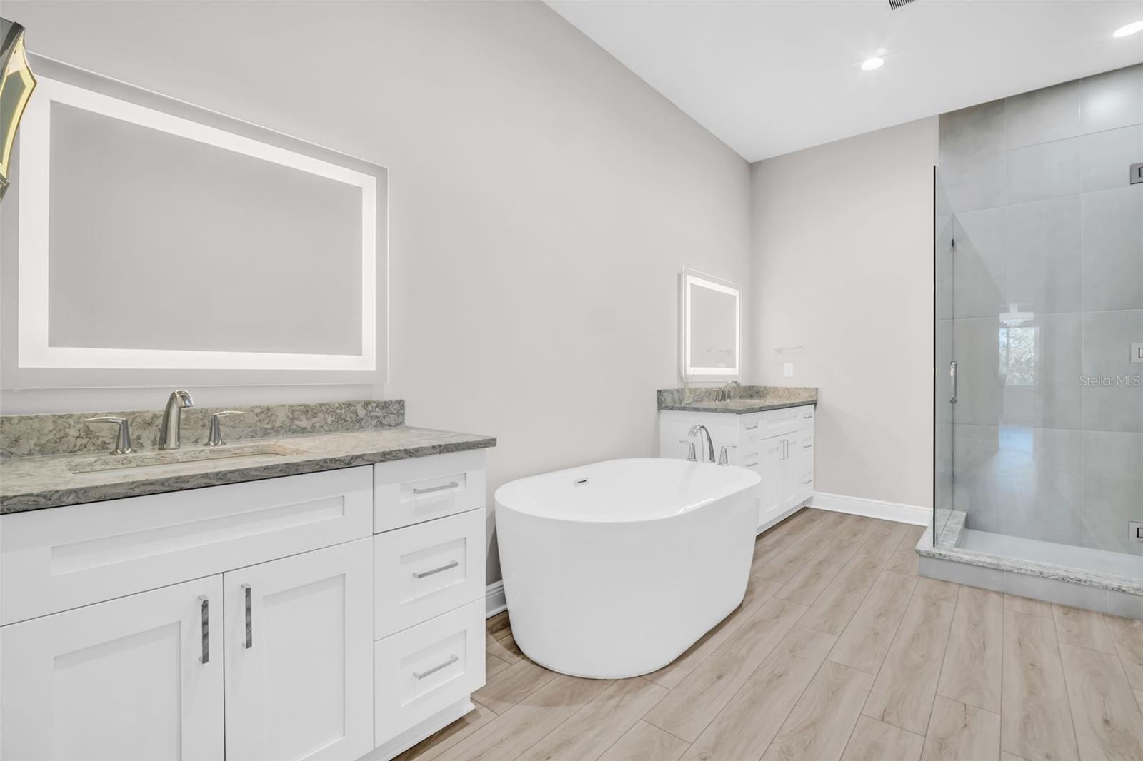 MARINA BAY GARDEN VILLAS PH 2 - Residential