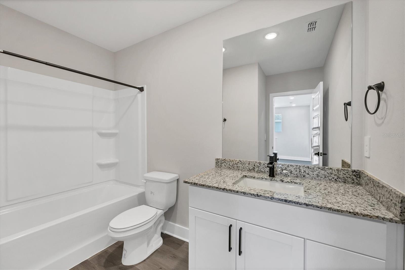 BB LIVING IN WELLEN PARK - Residential Lease
