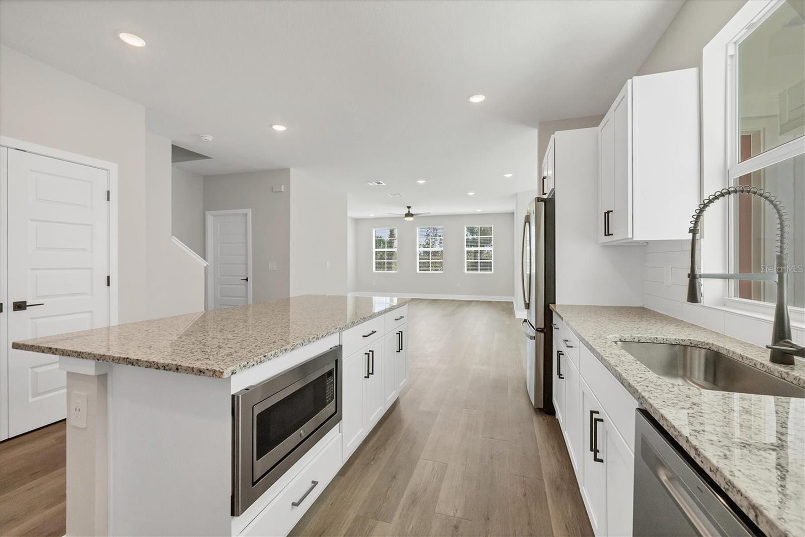 BB LIVING IN WELLEN PARK - Residential Lease