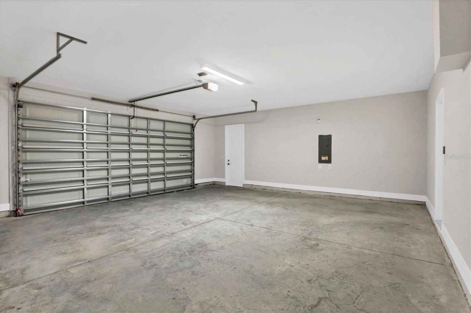 BB LIVING IN WELLEN PARK - Residential Lease