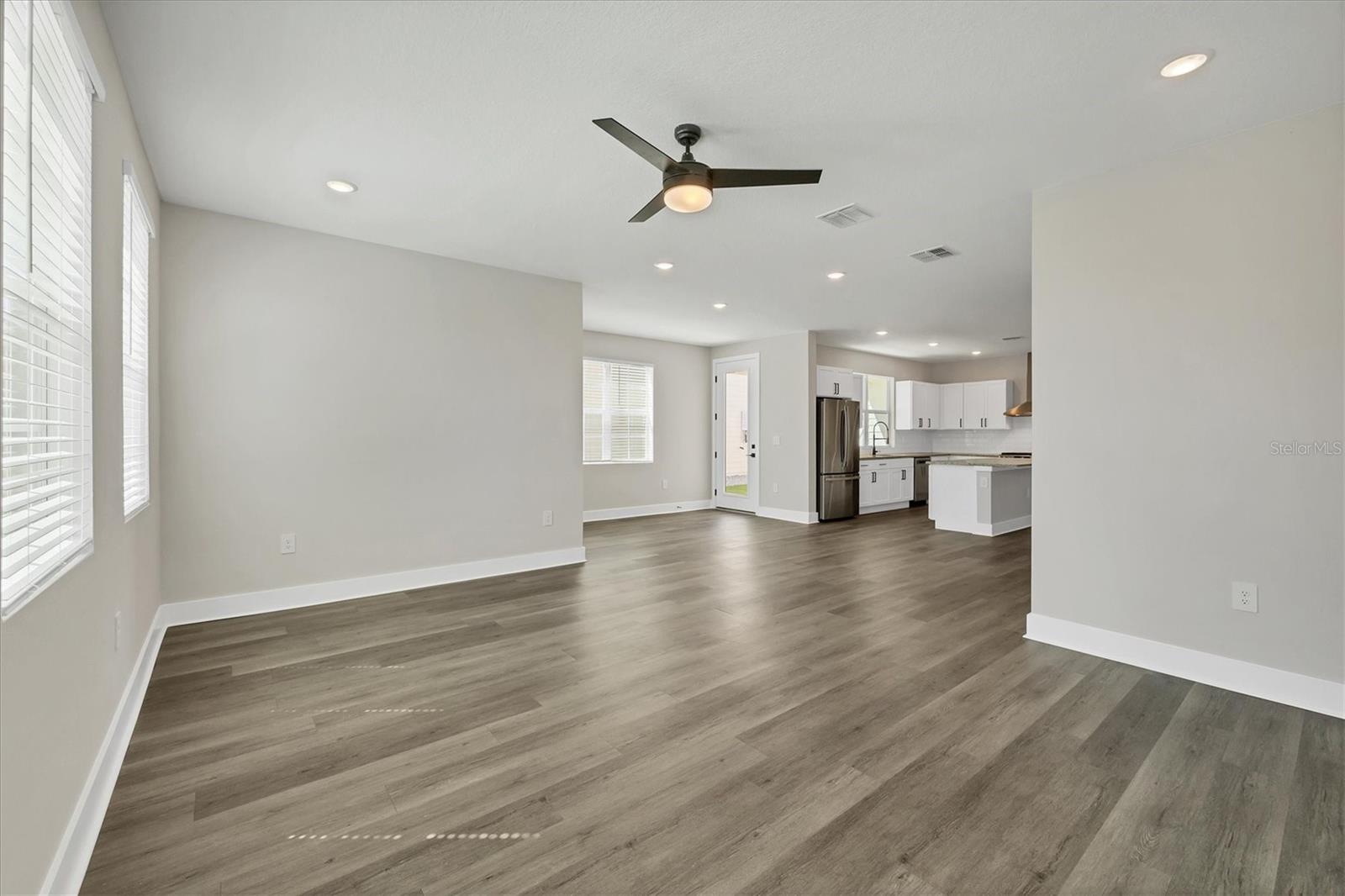 BB LIVING IN WELLEN PARK - Residential Lease