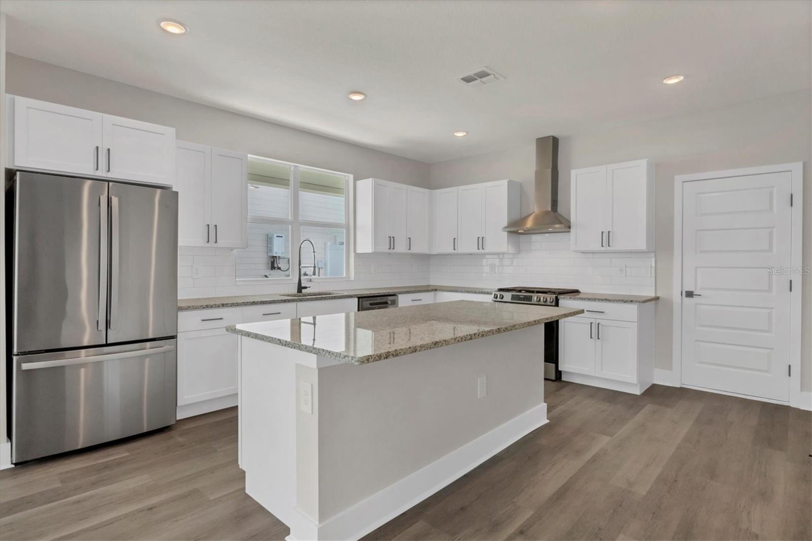 BB LIVING IN WELLEN PARK - Residential Lease