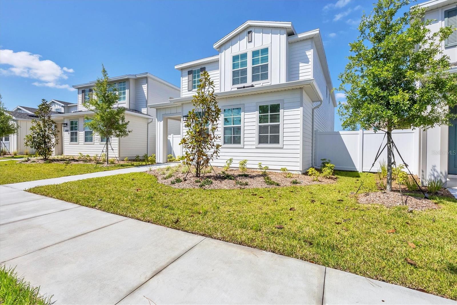 BB LIVING IN WELLEN PARK - Residential Lease